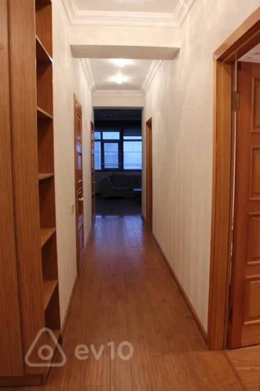 Satılır 3 otaqlı yeni tikili 136 m²