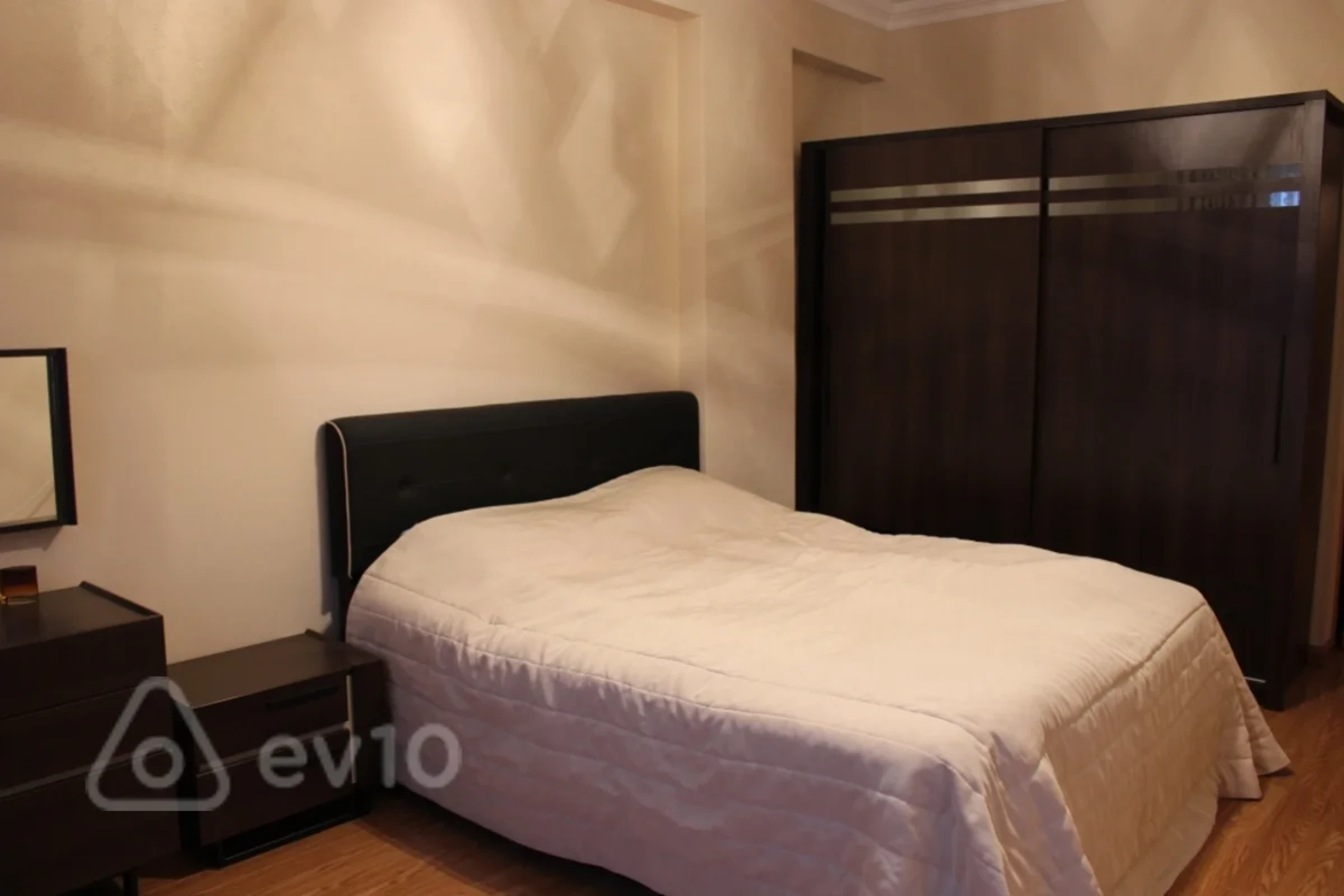 Satılır 3 otaqlı yeni tikili 136 m²