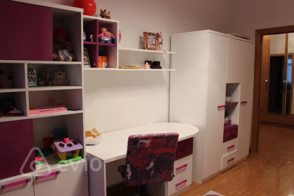 Satılır 3 otaqlı yeni tikili 136 m²