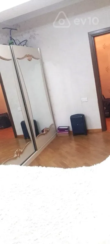 Kirayə verilir 3 otaqlı yeni tikili 110 m²