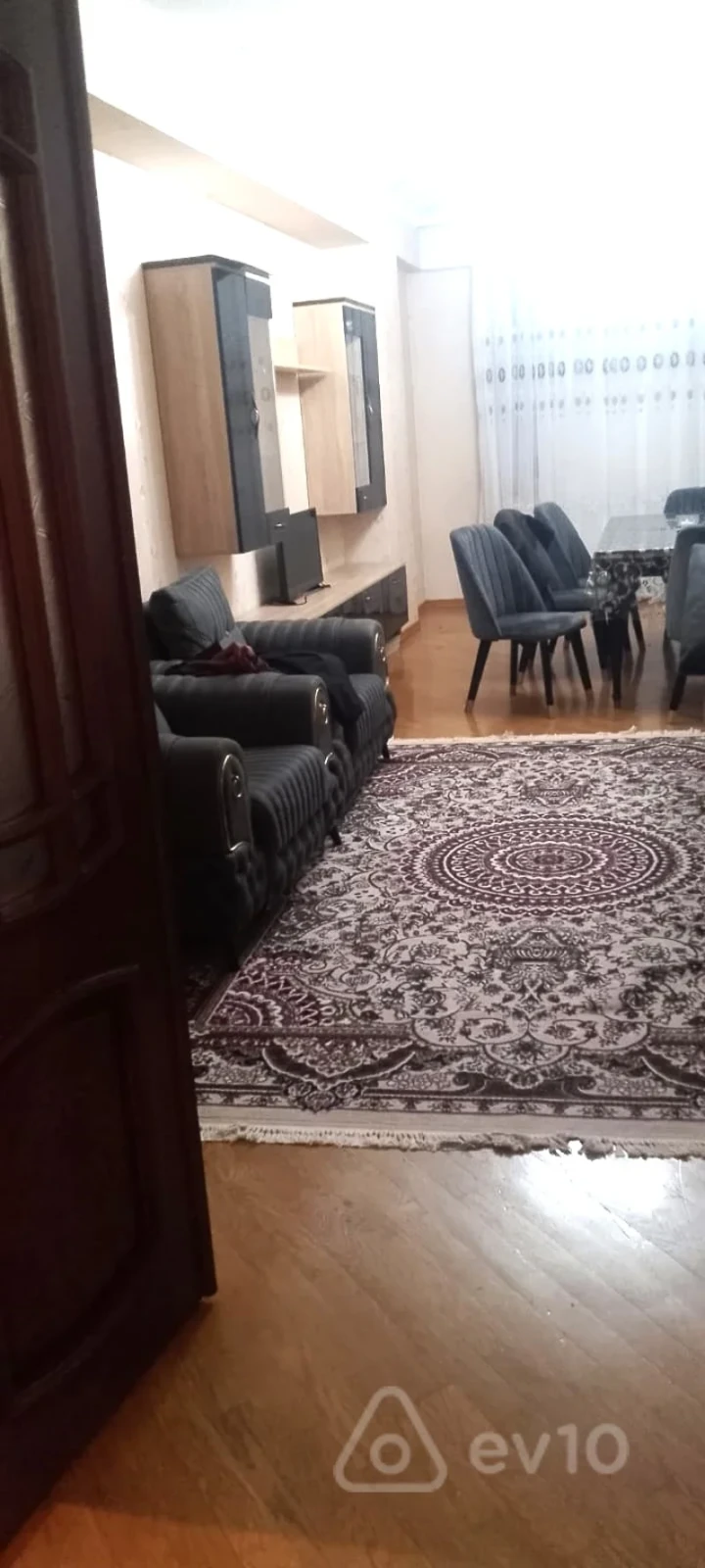 Kirayə verilir 3 otaqlı yeni tikili 110 m²