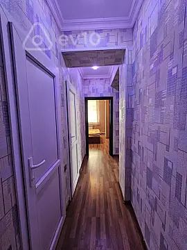 Kirayə verilir 2 otaqlı köhnə tikili 60 m²