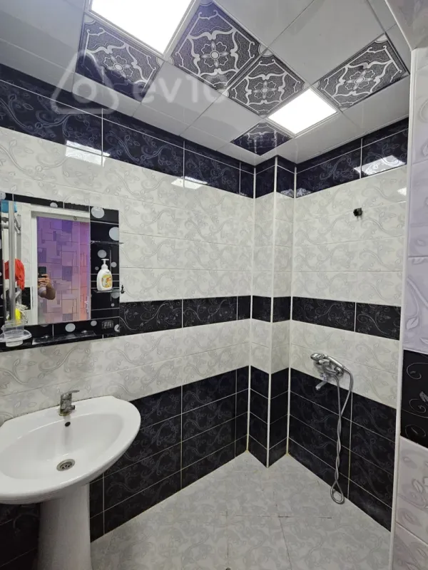 Kirayə verilir 2 otaqlı köhnə tikili 60 m²