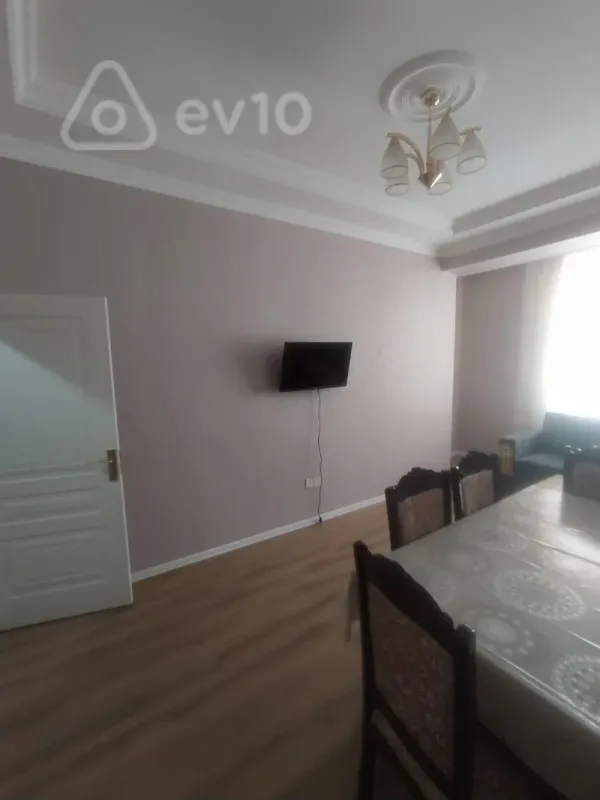 Kirayə verilir 2 otaqlı yeni tikili 55 m²