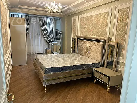 Kirayə verilir 2 otaqlı yeni tikili 115 m²