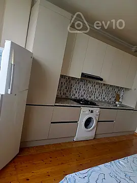 Kirayə verilir 2 otaqlı yeni tikili 93 m²