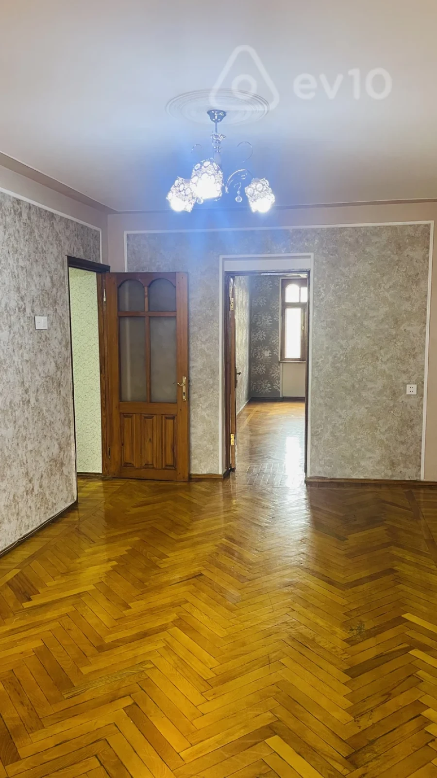 Kirayə verilir 2 otaqlı köhnə tikili 45 m²