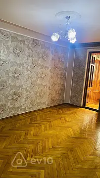 Kirayə verilir 2 otaqlı köhnə tikili 45 m²