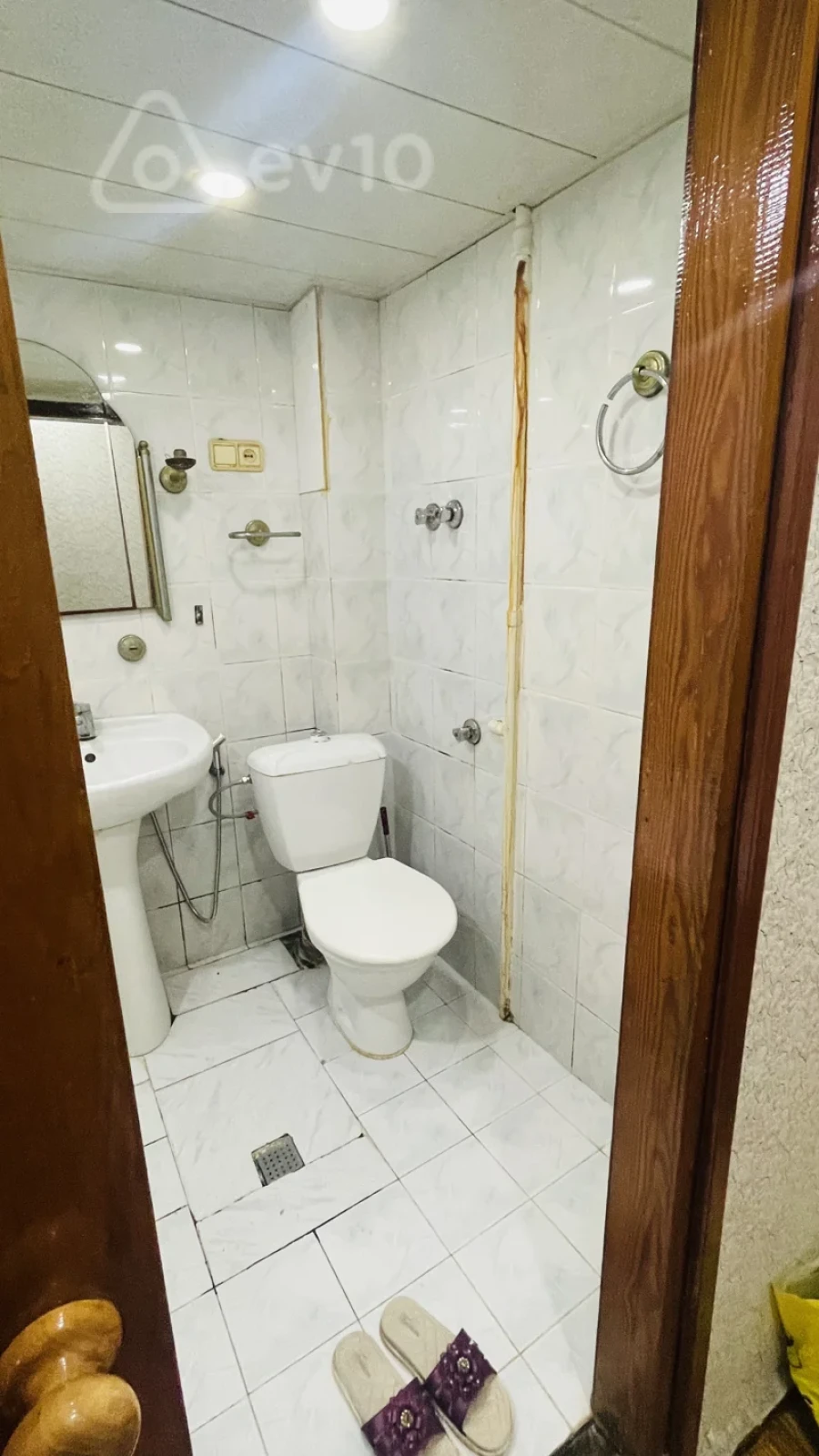 Kirayə verilir 2 otaqlı köhnə tikili 45 m²