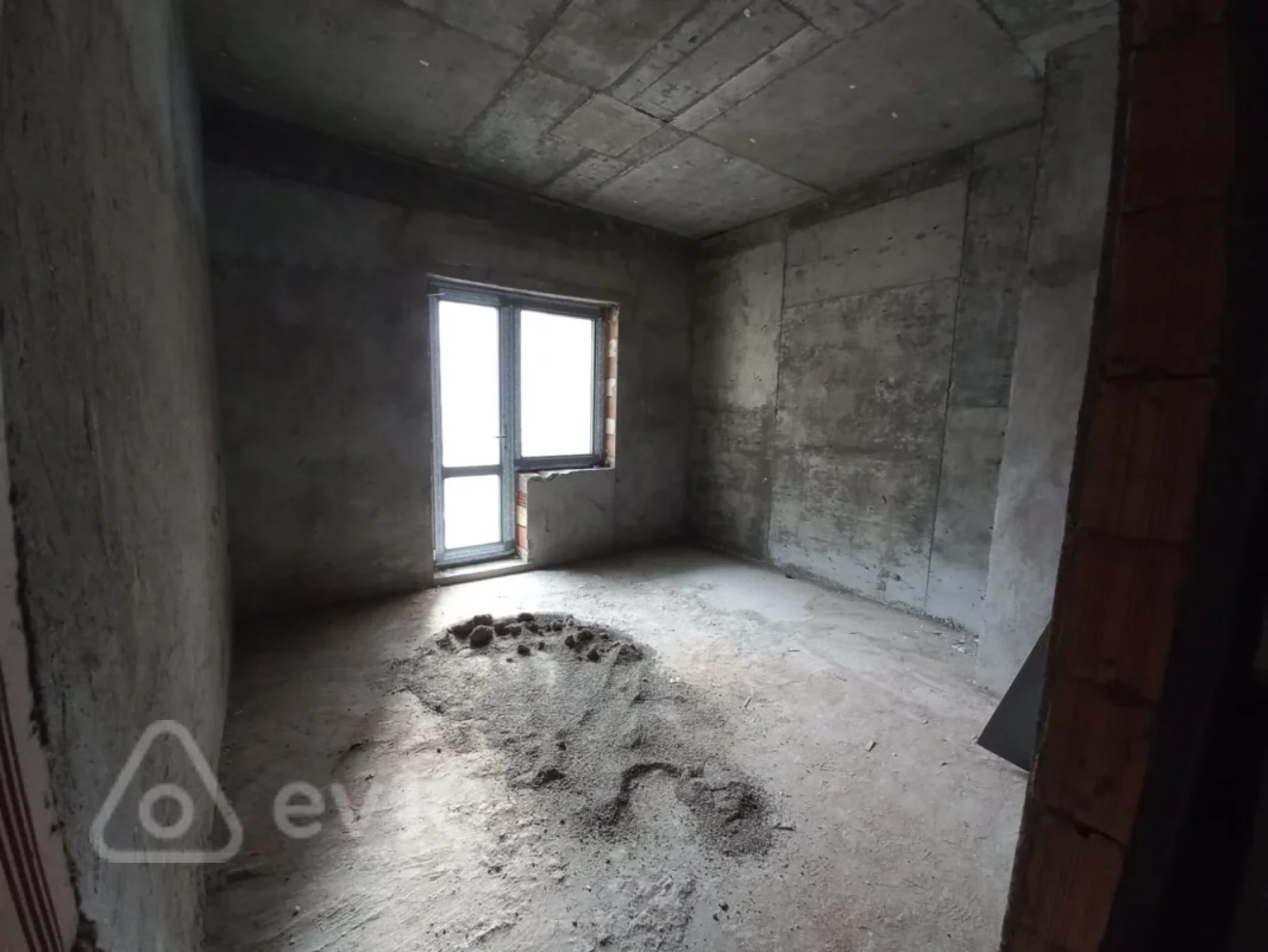 Satılır 3 otaqlı yeni tikili 140 m²