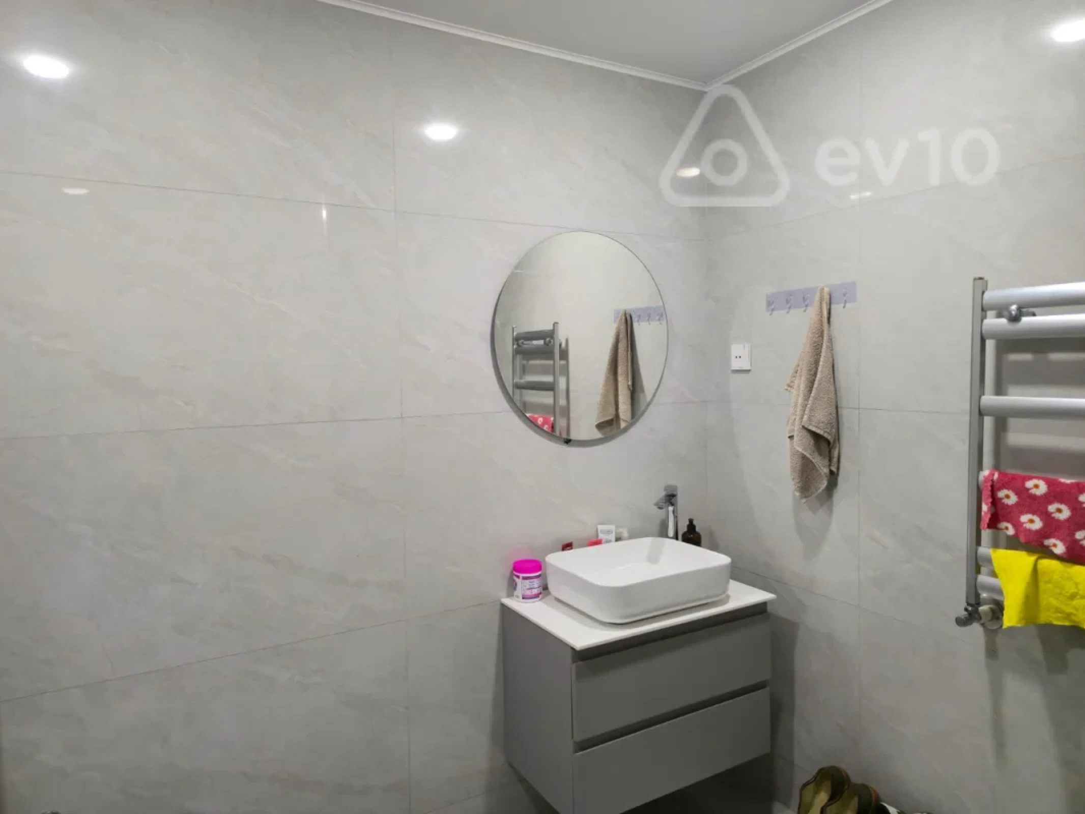 Satılır 2 otaqlı yeni tikili 68 m²