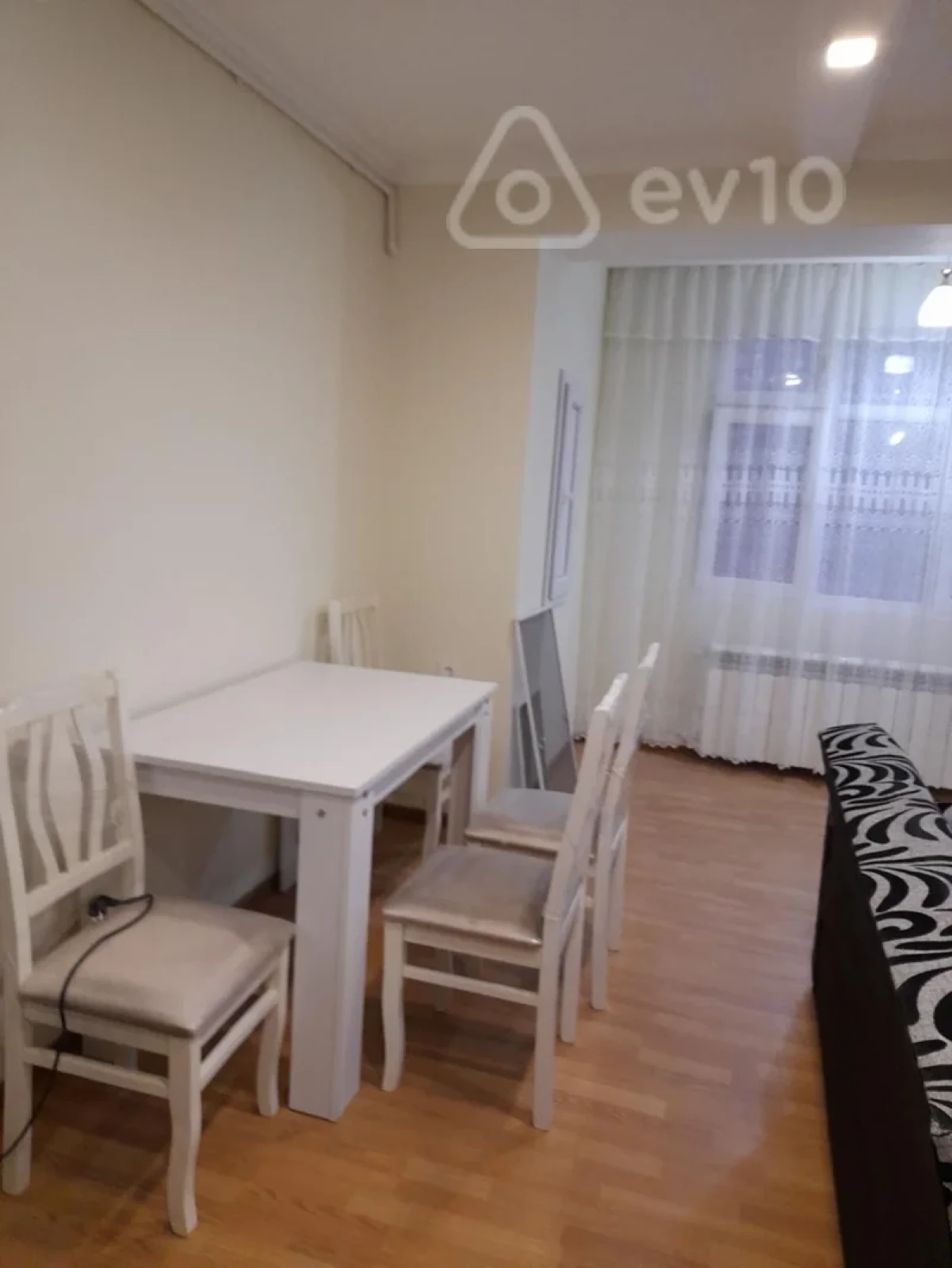Kirayə verilir 2 otaqlı yeni tikili 55 m²
