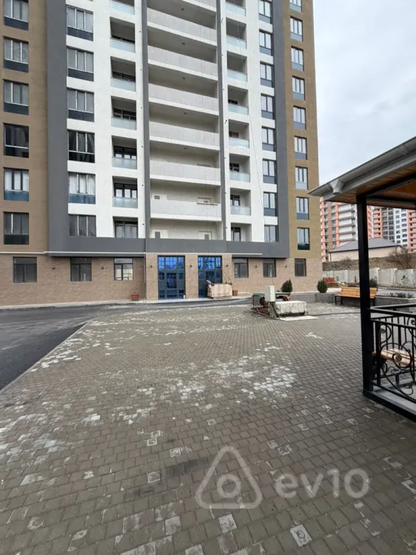 Satılır 3 otaqlı yeni tikili 125 m²