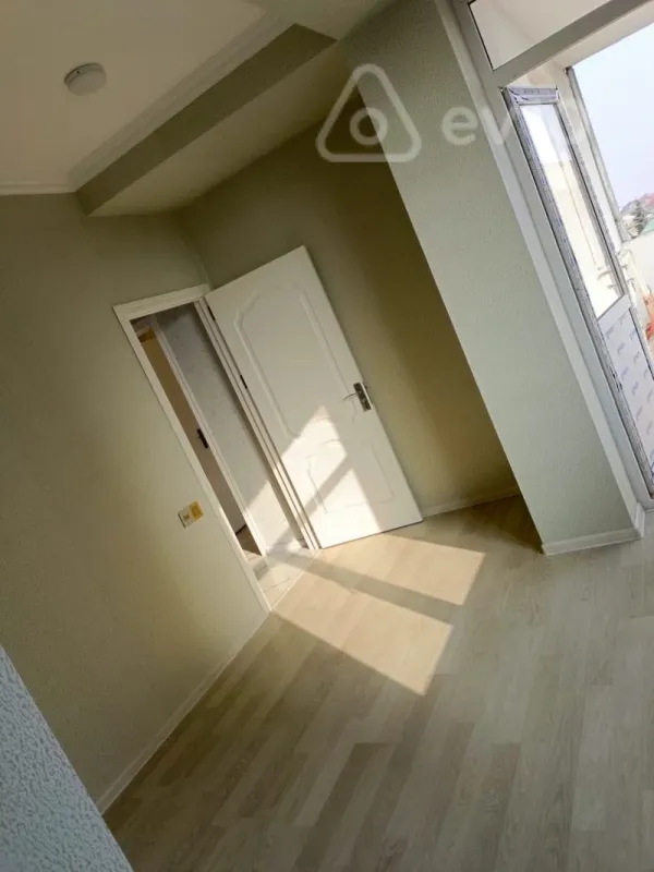 Kirayə verilir 2 otaqlı yeni tikili 50 m²