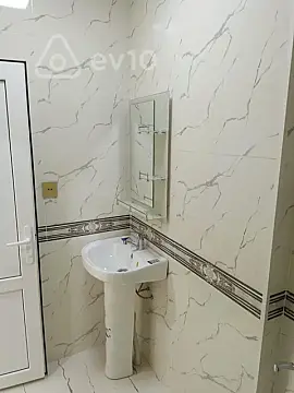 Kirayə verilir 2 otaqlı yeni tikili 50 m²