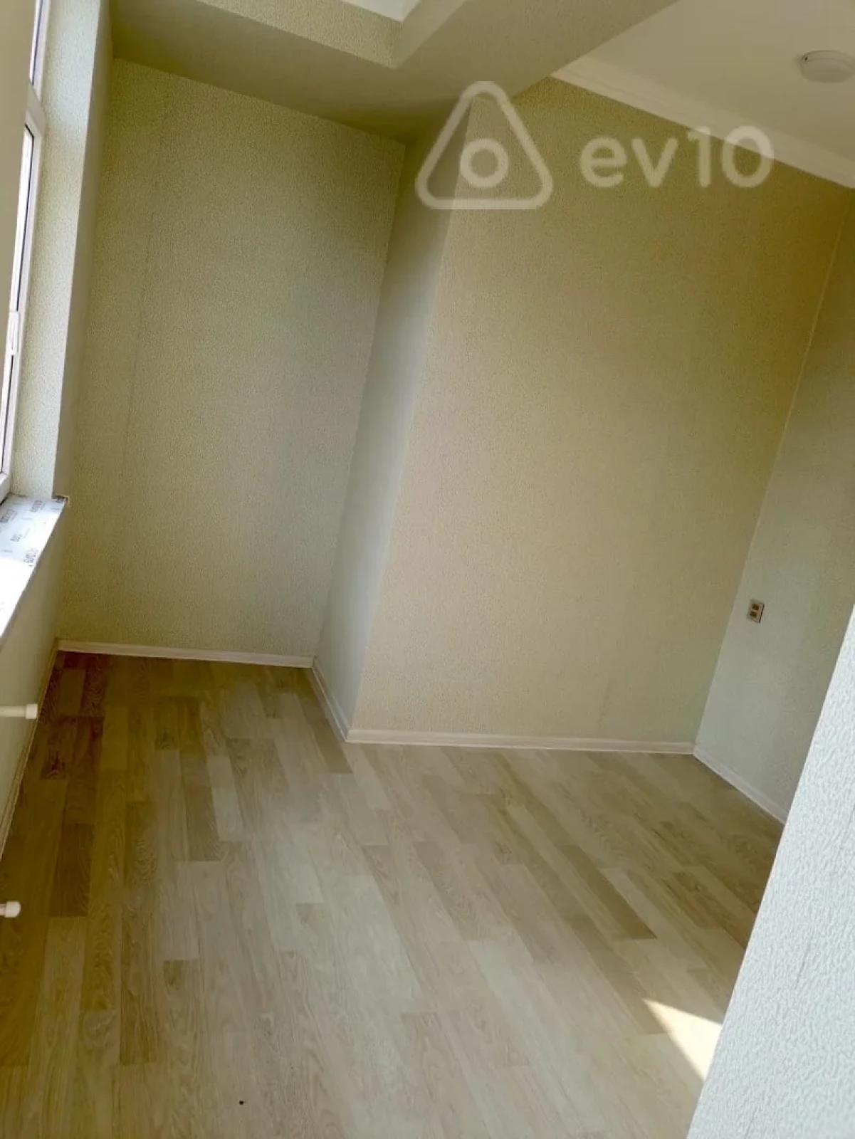 Kirayə verilir 2 otaqlı yeni tikili 50 m²