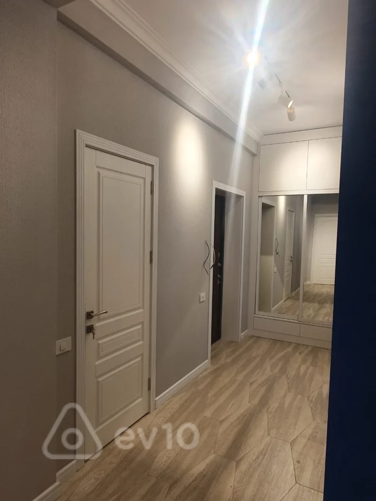 Satılır 3 otaqlı yeni tikili 97 m²