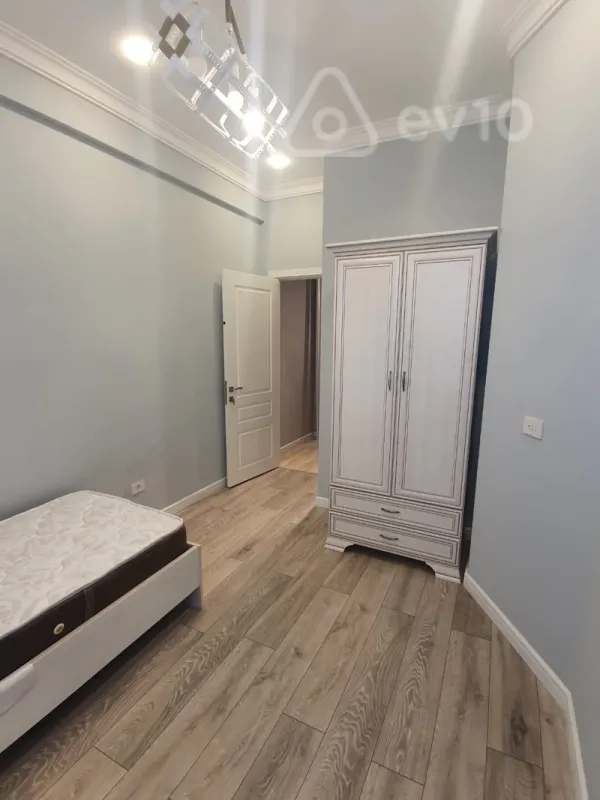 Satılır 3 otaqlı yeni tikili 97 m²