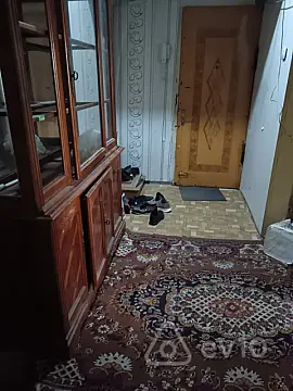 Kirayə verilir 2 otaqlı köhnə tikili 80 m²