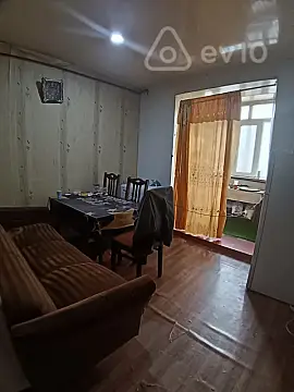 Kirayə verilir 2 otaqlı köhnə tikili 80 m²