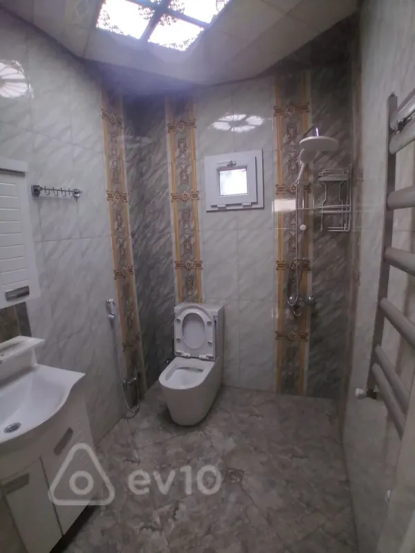 Kirayə verilir 4 otaqlı həyət evi 125 m²