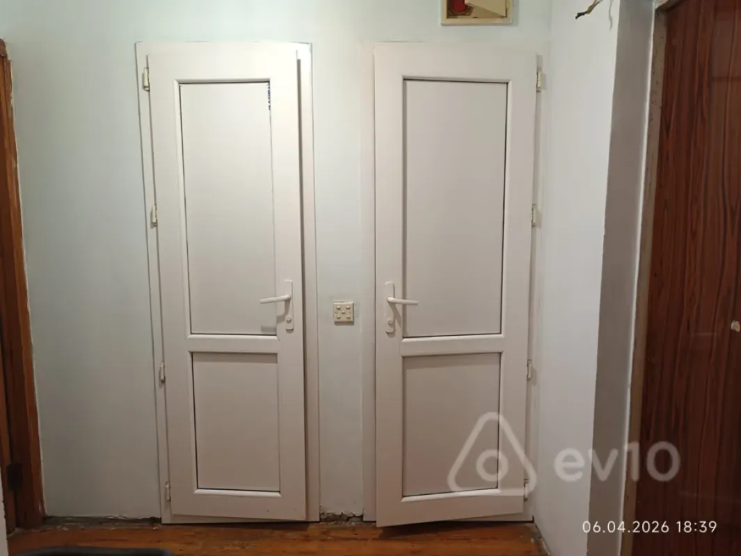 Kirayə verilir 2 otaqlı köhnə tikili 60 m²