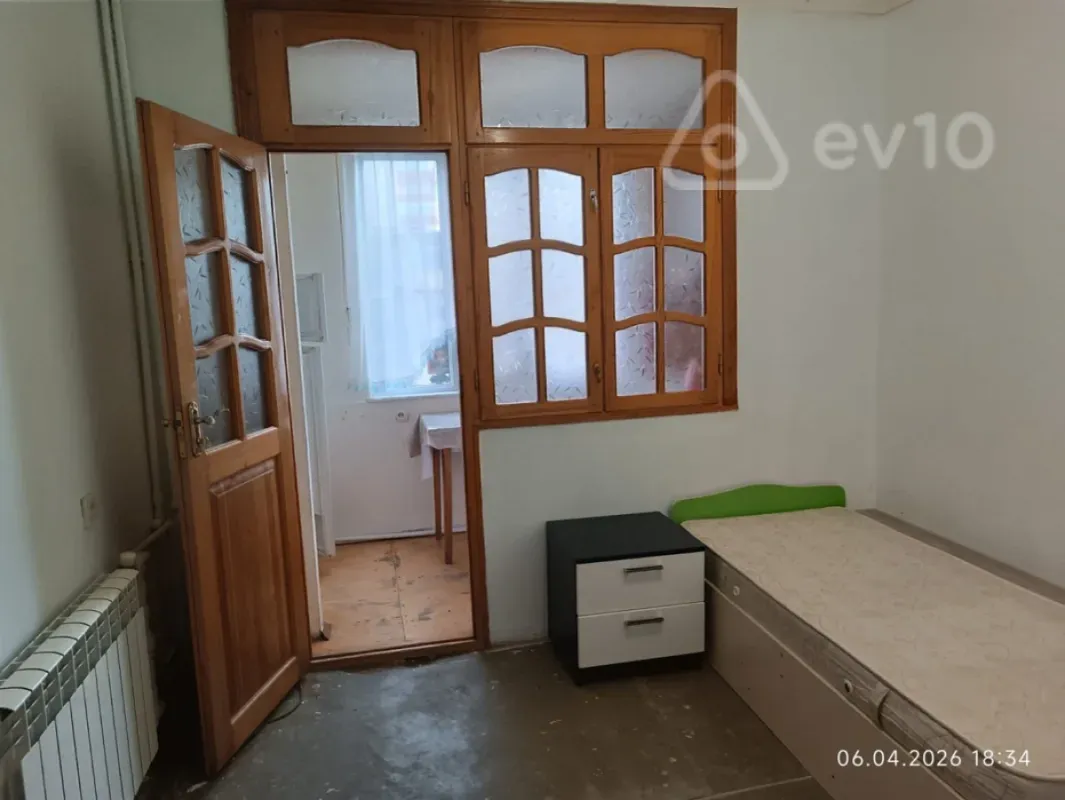 Kirayə verilir 2 otaqlı köhnə tikili 60 m²