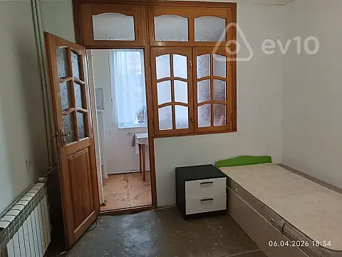 Kirayə verilir 2 otaqlı köhnə tikili 60 m²