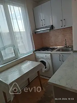 Kirayə verilir 2 otaqlı köhnə tikili 60 m²