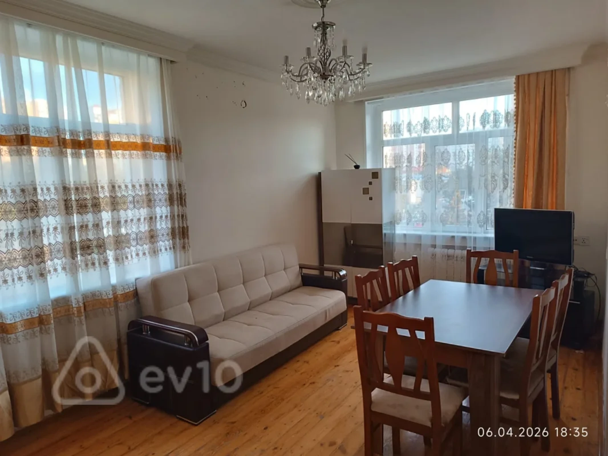 Kirayə verilir 2 otaqlı köhnə tikili 60 m²