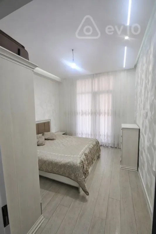 Satılır 2 otaqlı yeni tikili 60 m²