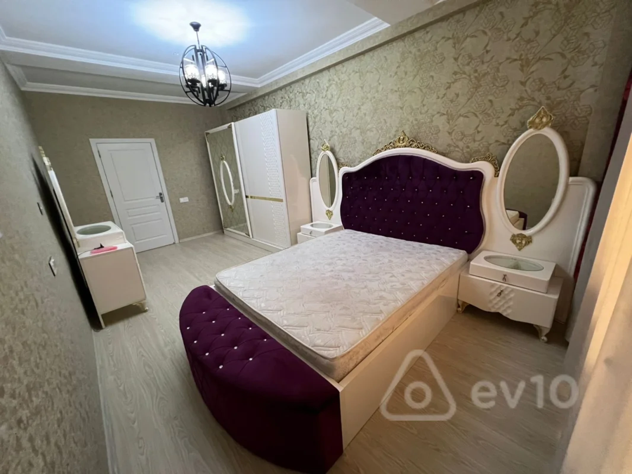 Kirayə verilir 2 otaqlı yeni tikili 80 m²