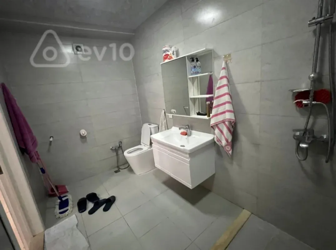 Kirayə verilir 2 otaqlı yeni tikili 80 m²