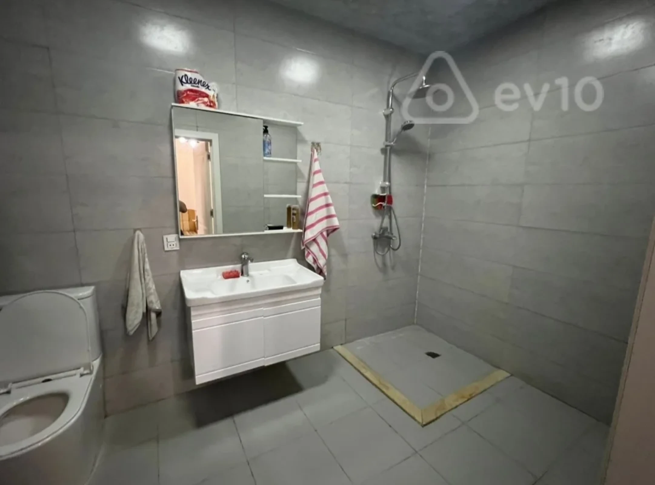 Kirayə verilir 2 otaqlı yeni tikili 80 m²