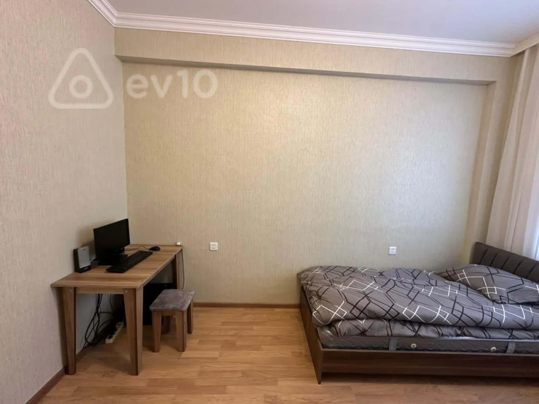 Kirayə verilir 3 otaqlı yeni tikili 85 m²