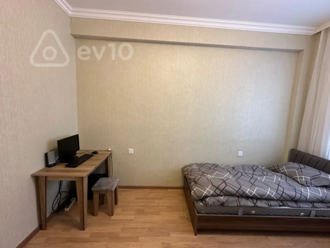 Kirayə verilir 3 otaqlı yeni tikili 85 m²