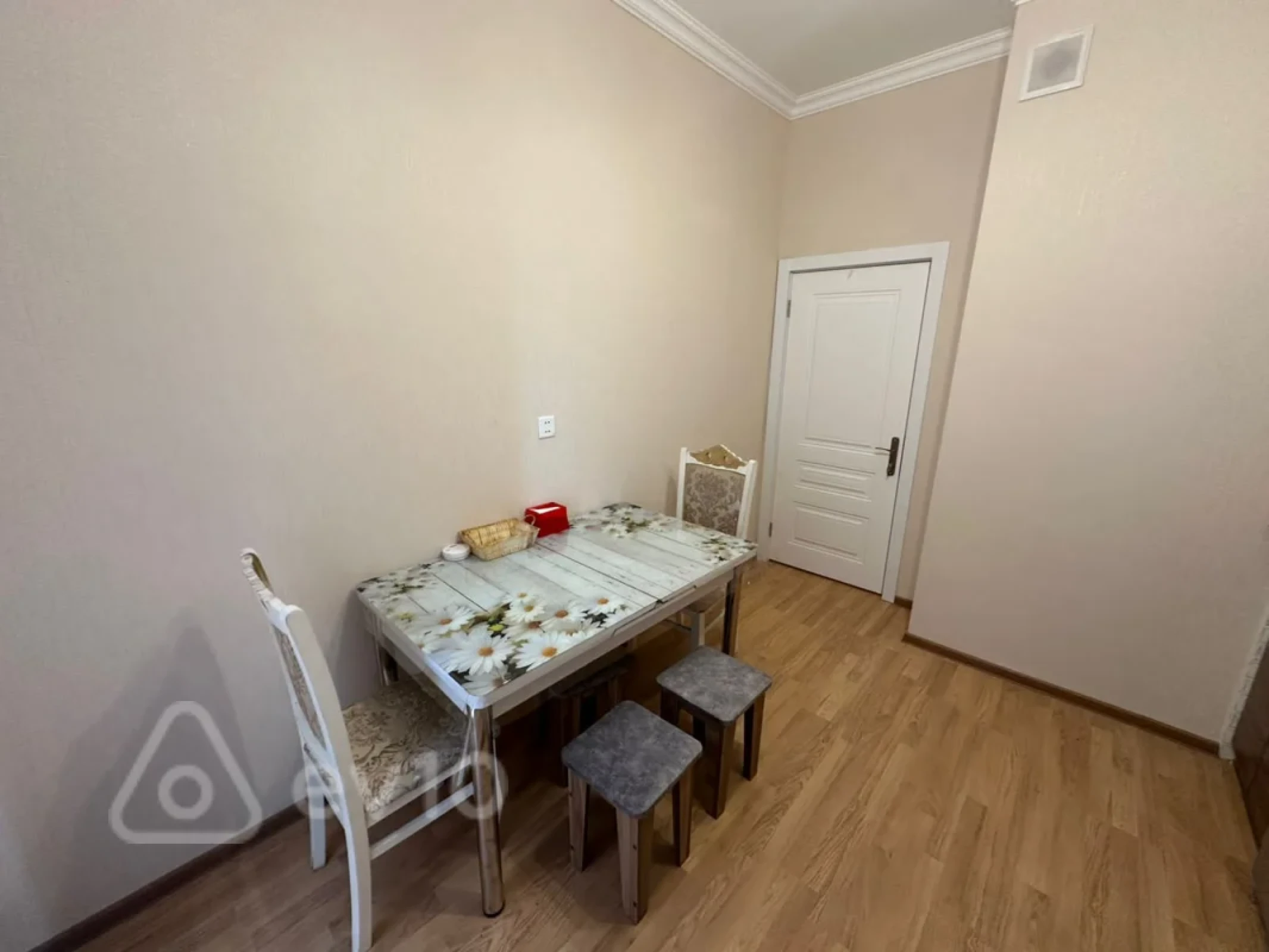 Kirayə verilir 3 otaqlı yeni tikili 85 m²