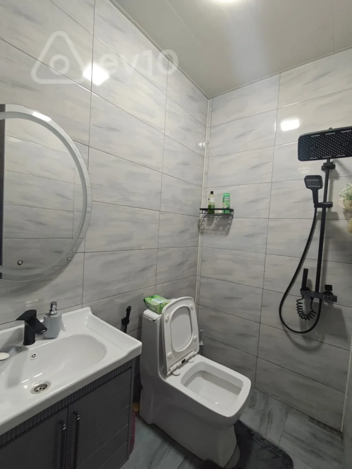 Kirayə verilir 2 otaqlı yeni tikili 50 m²