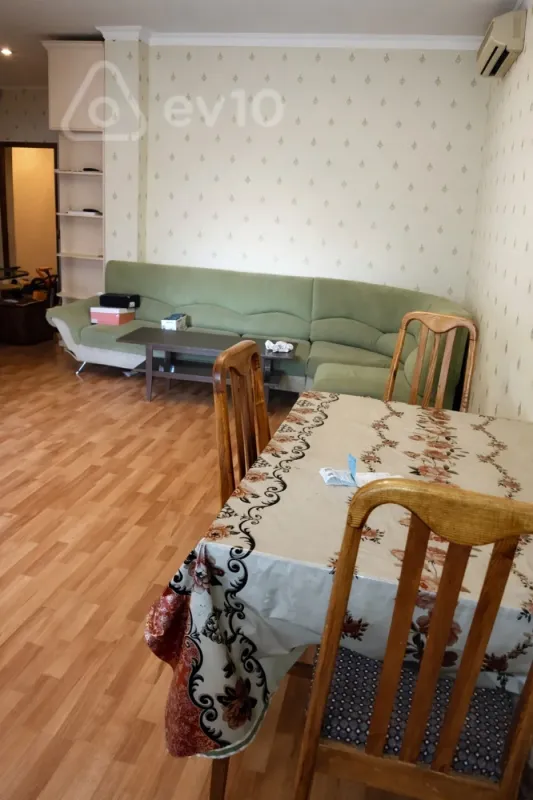 Satılır 3 otaqlı yeni tikili 76 m²