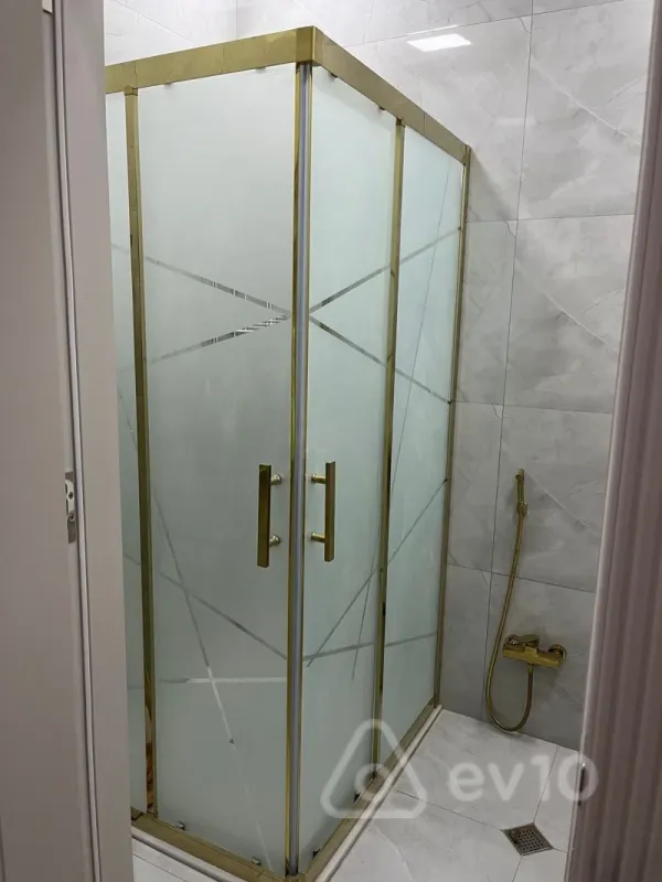 Kirayə verilir 2 otaqlı yeni tikili 60 m²