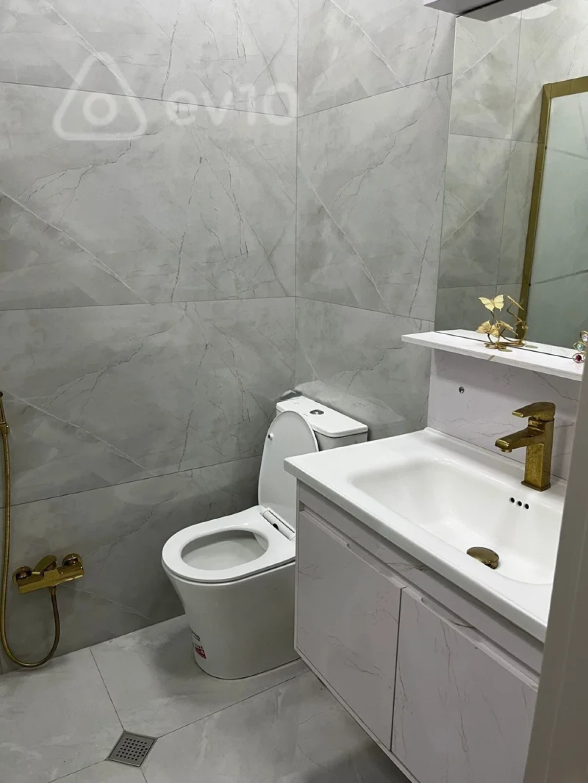 Kirayə verilir 2 otaqlı yeni tikili 60 m²