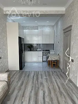 Kirayə verilir 2 otaqlı yeni tikili 60 m²