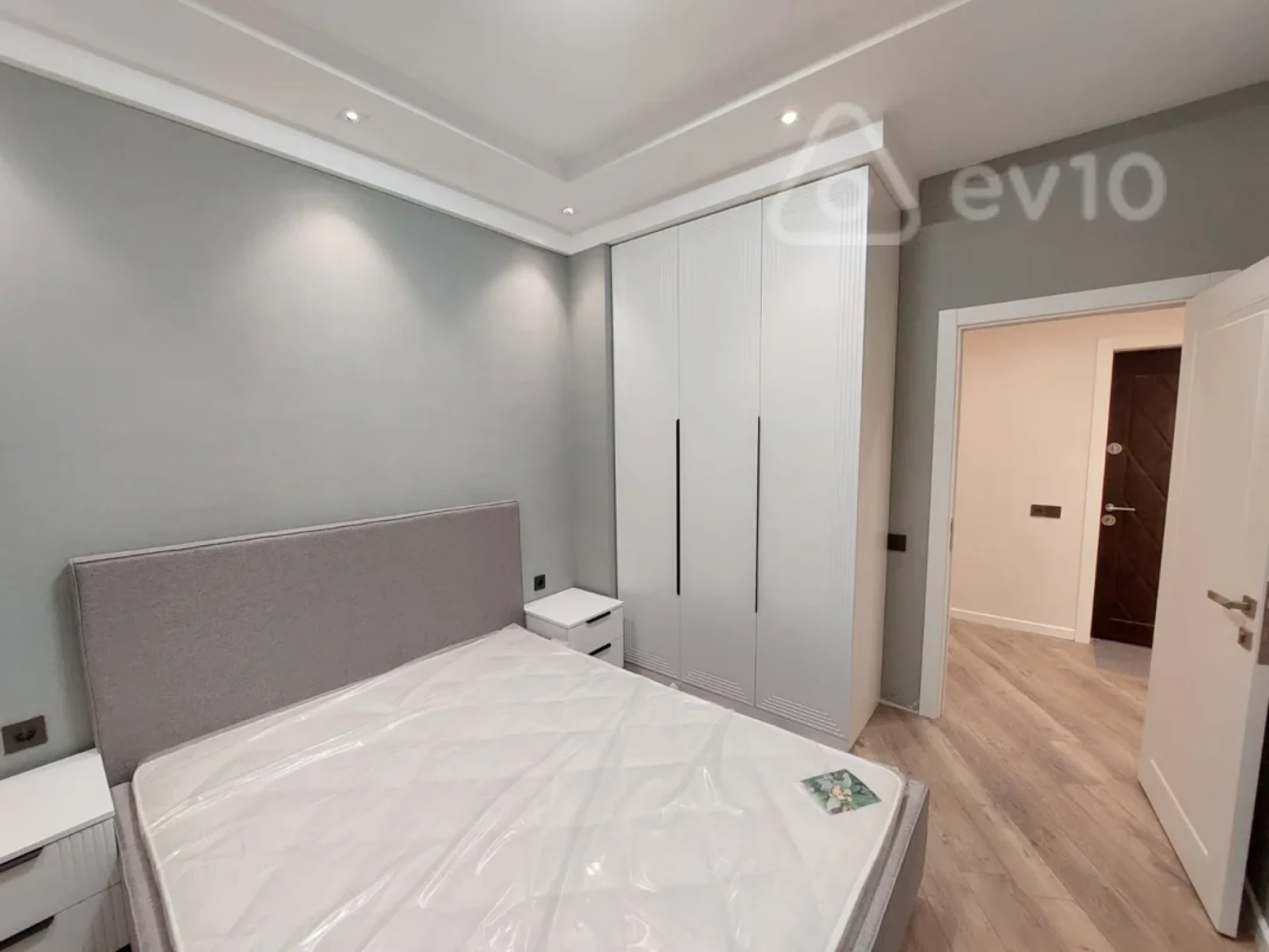 Kirayə verilir 3 otaqlı yeni tikili 70 m²
