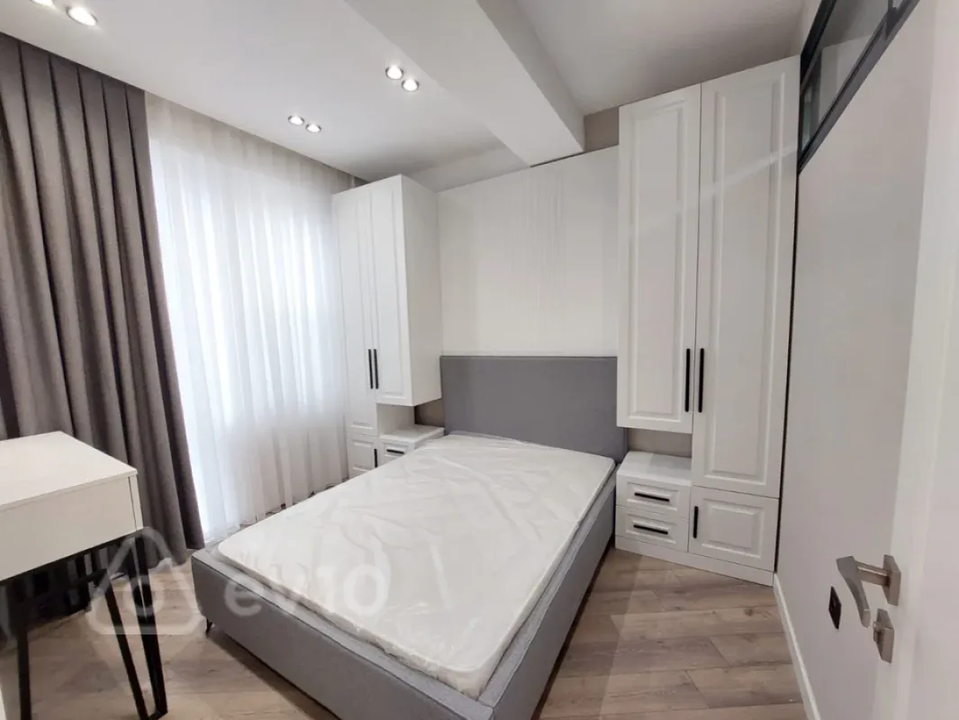 Kirayə verilir 3 otaqlı yeni tikili 70 m²