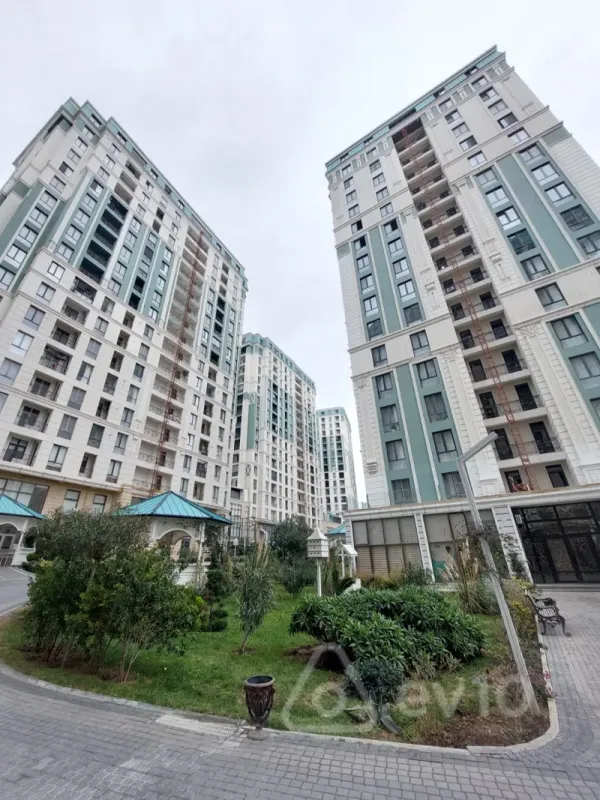 Kirayə verilir 3 otaqlı yeni tikili 70 m²