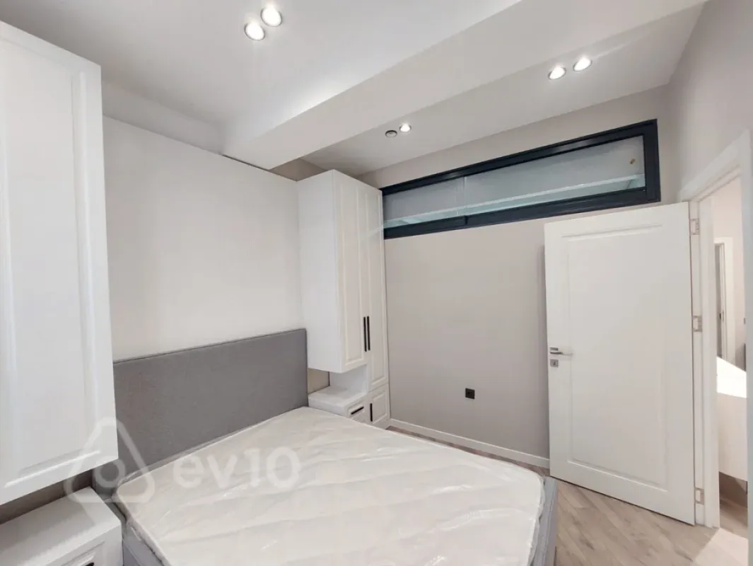 Kirayə verilir 3 otaqlı yeni tikili 70 m²