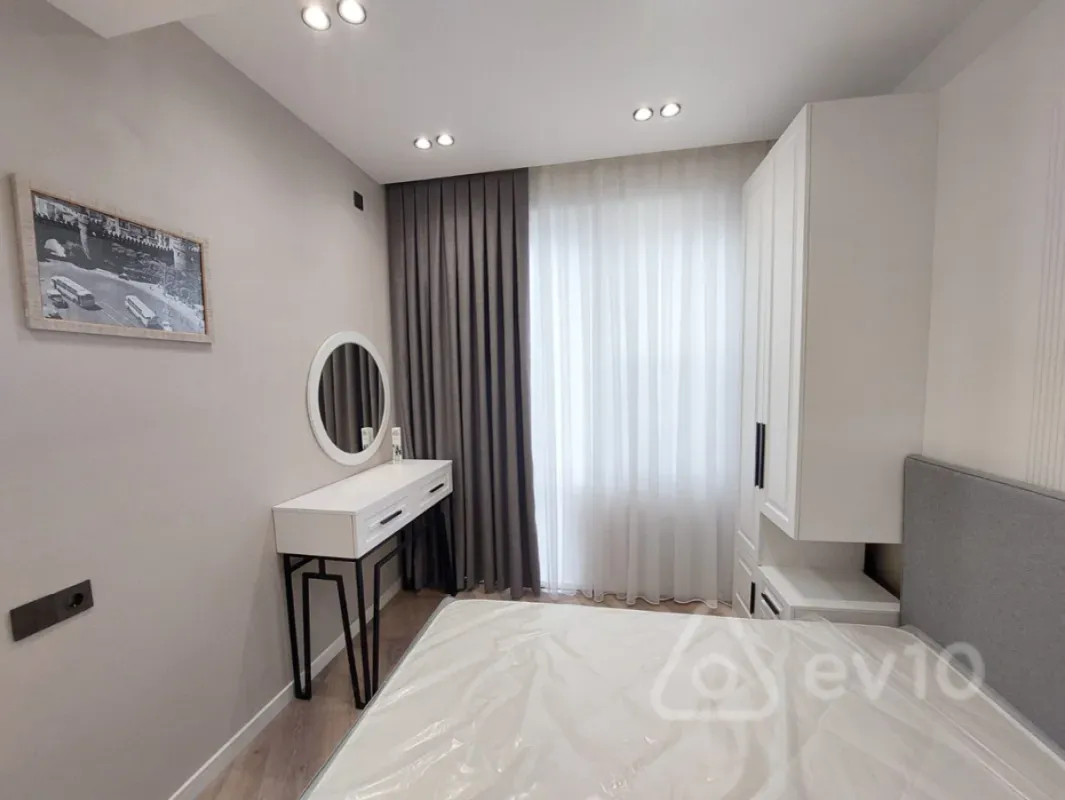 Kirayə verilir 3 otaqlı yeni tikili 70 m²