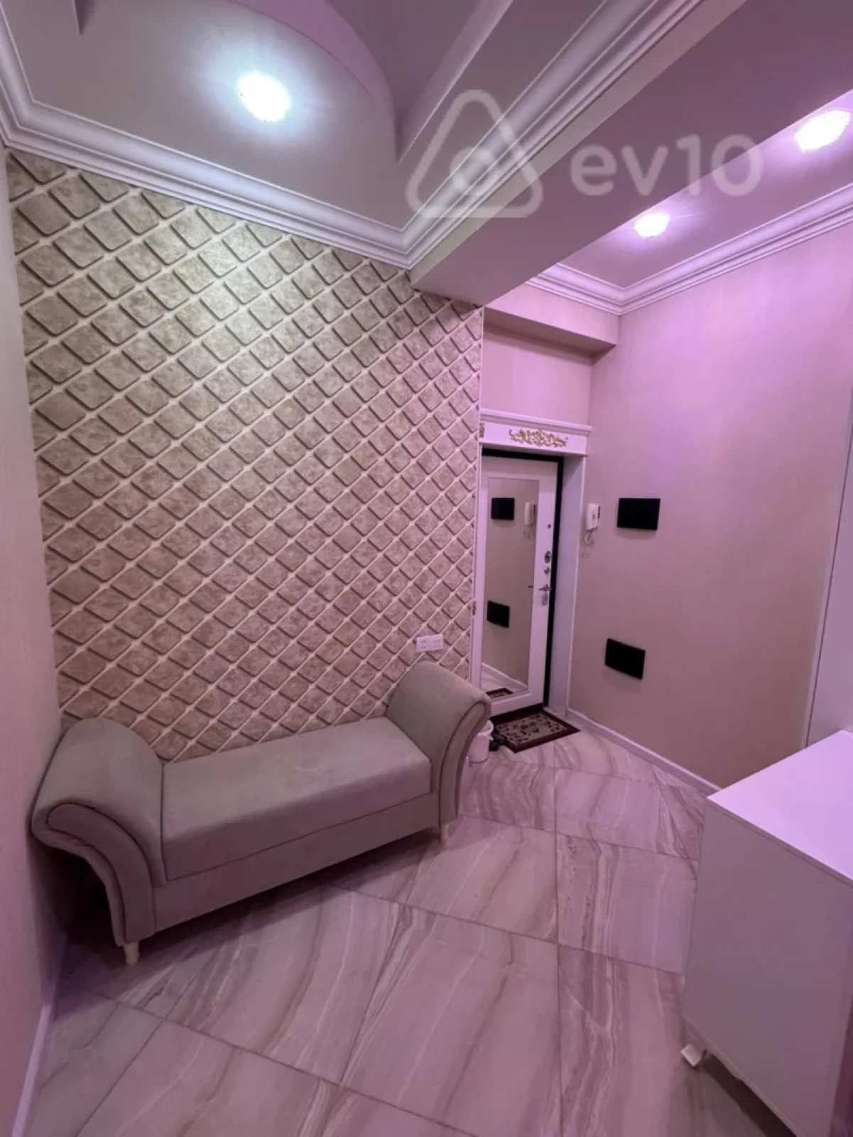 Kirayə verilir 2 otaqlı yeni tikili 62 m²