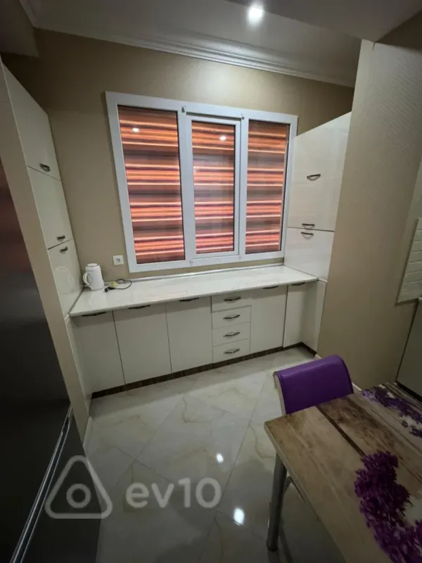 Kirayə verilir 2 otaqlı yeni tikili 62 m²