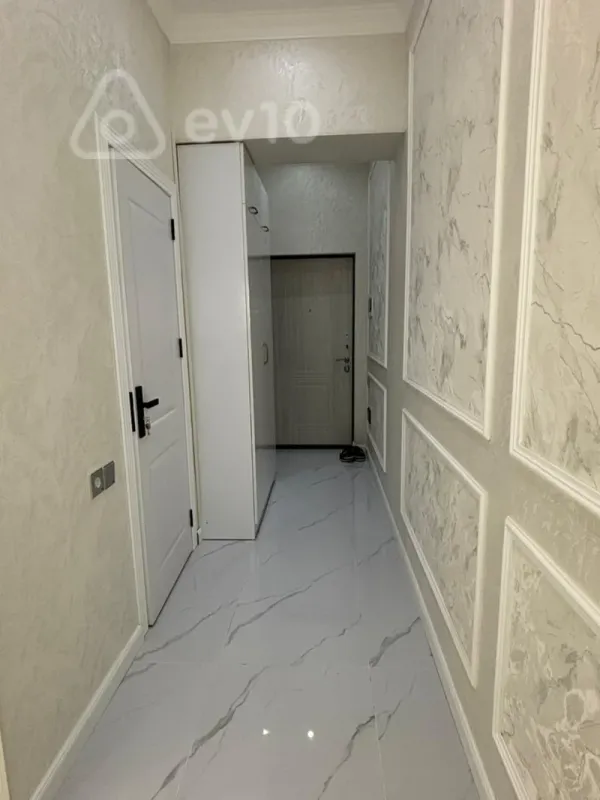 Satılır 3 otaqlı yeni tikili 80 m²